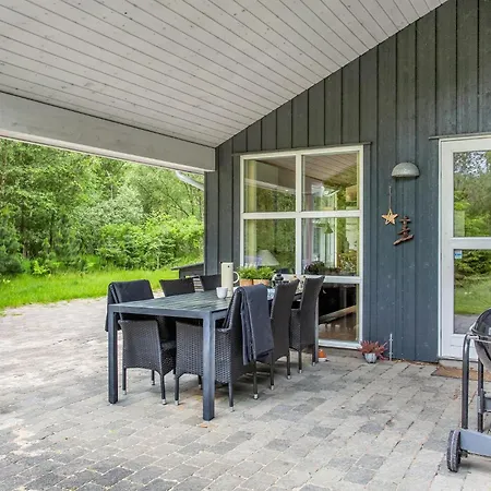 Pet Friendly In With Sauna Holiday home Aalbaek